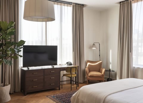 Suite, 1 King Bed | Premium bedding, minibar, in-room safe, individually decorated