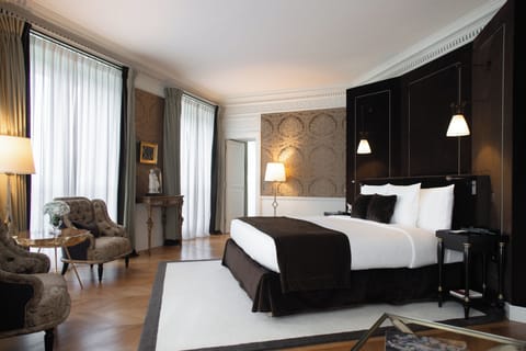 Presidential Suite | Premium bedding, down comforters, free minibar items, in-room safe