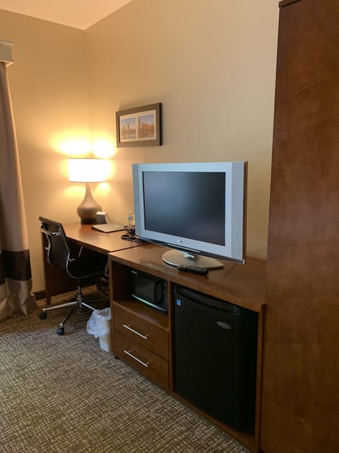 In-room safe, desk, soundproofing, iron/ironing board