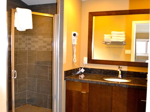 Standard Quadruple Room, Ensuite (Room 1) | Bathroom