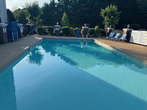 Outdoor pool, open 10 AM to 10 PM, sun loungers