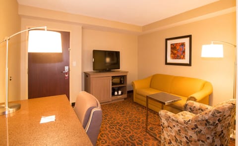 Suite, 1 Bedroom, Non Smoking | Premium bedding, in-room safe, blackout drapes, soundproofing