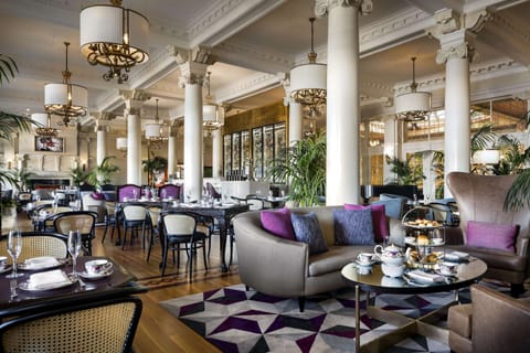 Ocean views, serves lunch and dinner