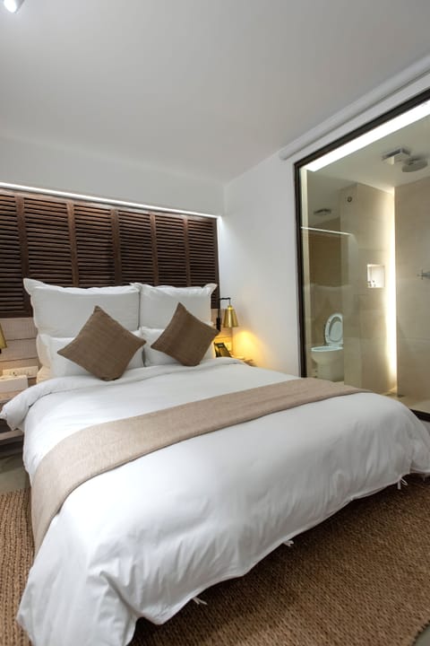 Standard Room | Premium bedding, memory foam beds, in-room safe, free WiFi