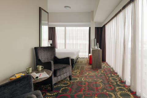 Deluxe Double Room | Premium bedding, in-room safe, desk, laptop workspace