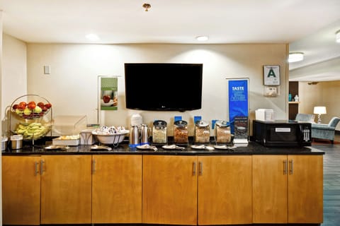 Free daily buffet breakfast