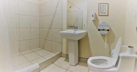 Double Room, Shared Bathroom | Bathroom | Towels