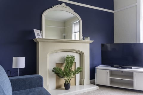 House, Private Bathroom, Garden View | Lounge