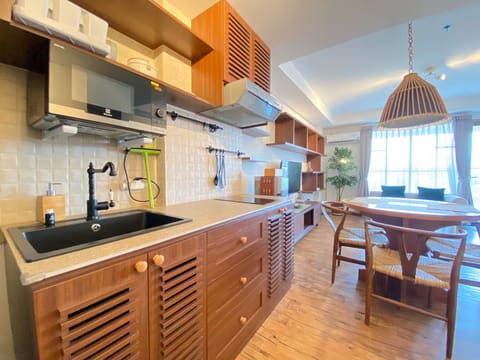 Apartment, 2 Bedrooms | Private kitchen | Fridge, cookware/dishes/utensils