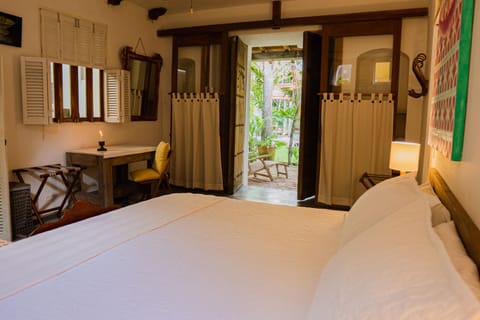 Superior Room, Garden View | In-room safe, bed sheets