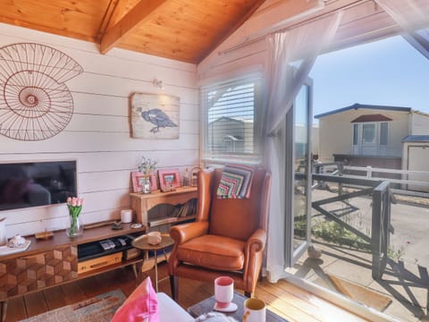 Cottage | Living area