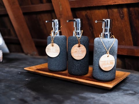 Shower, rainfall showerhead