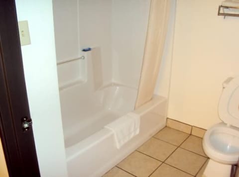 Combined shower/tub, hair dryer, bathrobes, towels