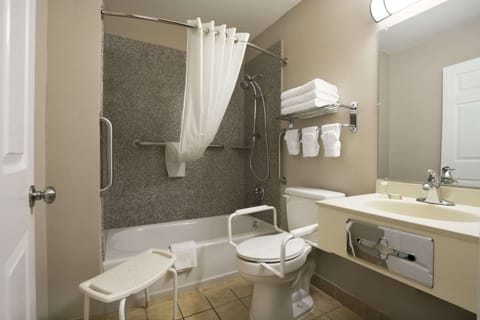 Room, 2 Queen Beds, Non Smoking | Bathroom | Combined shower/tub, free toiletries, hair dryer, towels