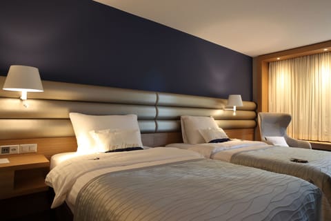 Superior Twin Room, 2 Twin Beds | Premium bedding, minibar, in-room safe, desk