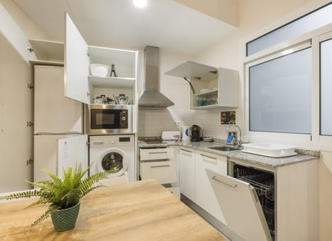 Classic Apartment, 1 Bedroom, Courtyard View | Laptop workspace, iron/ironing board, free cribs/infant beds