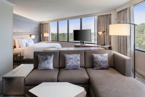 Junior Suite, 1 King Bed | 1 bedroom, premium bedding, down comforters, pillowtop beds