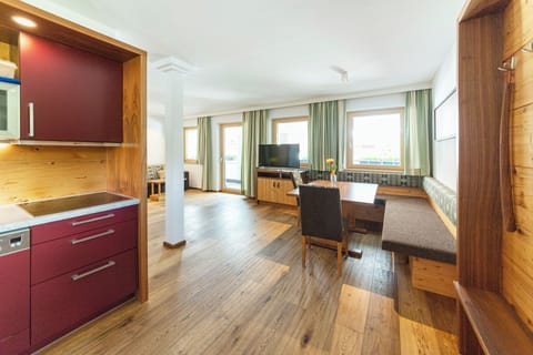 Suite, Balcony, Tower (Turmsuite App 7) | Living area | Flat-screen TV, toys