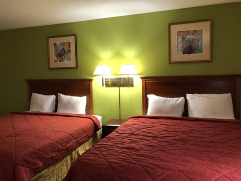 Deluxe Double Room | Pillowtop beds, desk, free WiFi, bed sheets