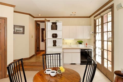 Apartment, 3 Bedrooms | Private kitchen | Full-size fridge, microwave, stovetop, coffee/tea maker