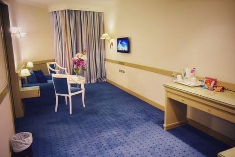 Junior Suite | Living room | LCD TV