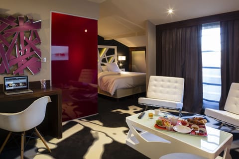 Junior Suite with Terrace  | Premium bedding, minibar, in-room safe, desk