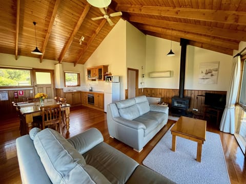 Two Level 2 Bedroom Gumnut Cottage with Woodfire | Living area | Plasma TV, DVD player