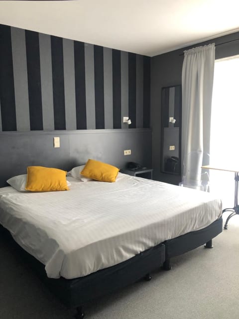 In-room safe, desk, iron/ironing board, free cribs/infant beds