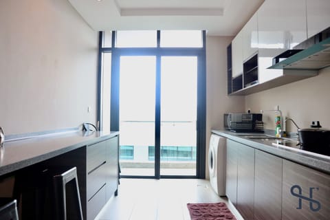 Grand Condo | Private kitchen | Fridge, stovetop, electric kettle, cookware/dishes/utensils