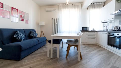 Apartment (1 Bedroom) | Interior