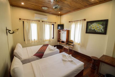 Standard Triple Room | Free WiFi