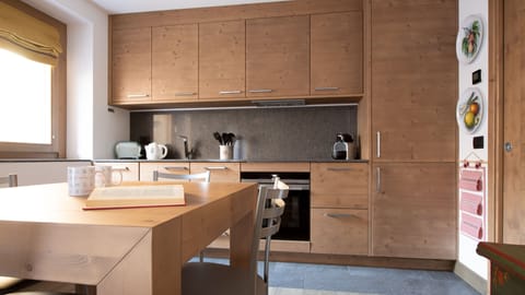 Apartment (1 Bedroom) | Private kitchen | Microwave, oven, espresso maker, electric kettle