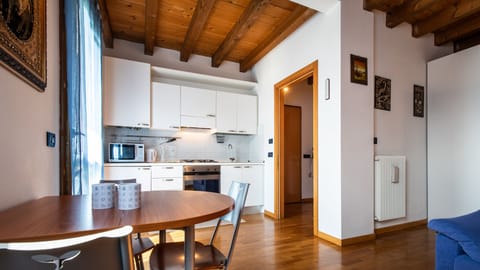 Classic Studio (0 Bedroom) | Private kitchen | Fridge, microwave, oven, electric kettle