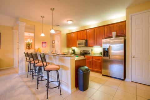 Deluxe Condo, 2 Bedrooms, 2 Bathrooms | Private kitchen | Full-size fridge, microwave, oven, stovetop