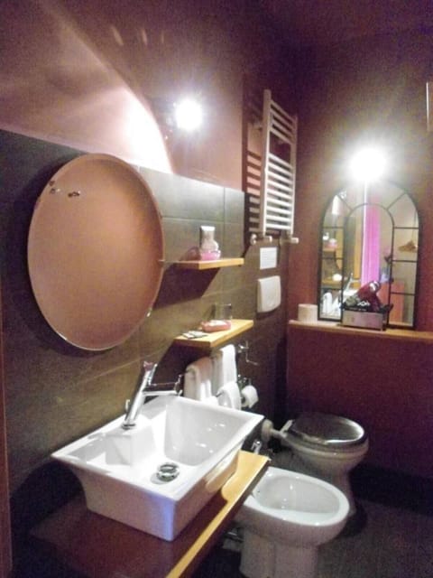 Hypo-allergenic bedding, down comforters, Select Comfort beds, minibar