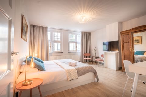 Comfort Double Room | Desk, laptop workspace, free WiFi, bed sheets