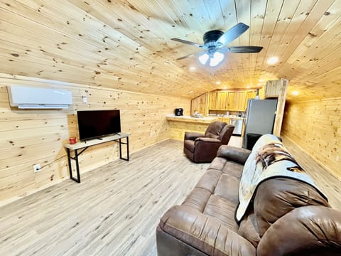Cottage, 1 Bedroom | Living room