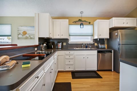 House (3 Bedrooms) | Property amenity