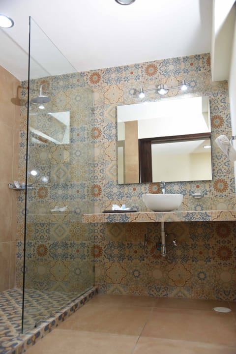 Bathroom shower