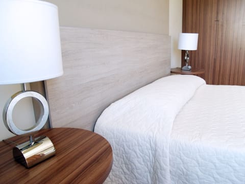 In-room safe, free WiFi, bed sheets