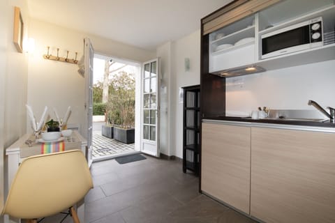 Apartment, 1 Bedroom | Private kitchen