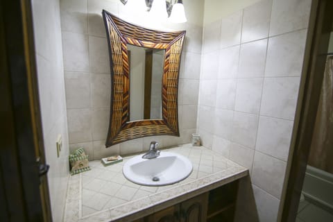 Deluxe Suite, 2 Bedrooms, Balcony, Ocean View (Aquarius) | Bathroom sink