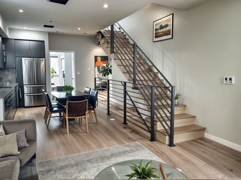 Executive Townhome, 3 Bedrooms | Room amenity