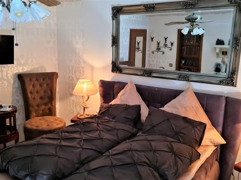 Deluxe Double Room, 1 Queen Bed, Balcony, Mountain View | Down comforters, individually decorated, individually furnished