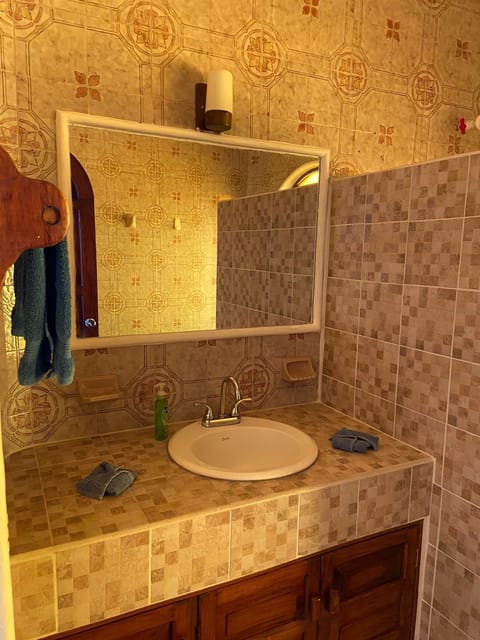 Superior Room | Bathroom | Shower, towels