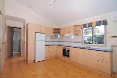 Garden Spa Two Bedroom  | Private kitchen | Fridge, microwave, stovetop, coffee/tea maker