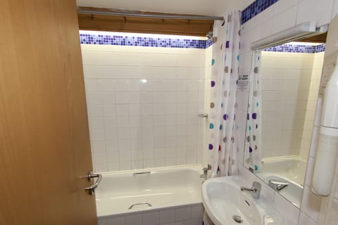 Shared Dormitory, Women only (1 bed in a 10 bed female dorm Ensuite) | Bathroom | Shower, hair dryer, towels