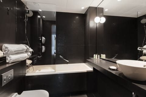 Superior Double Room | Bathroom | Designer toiletries, hair dryer, bathrobes, towels