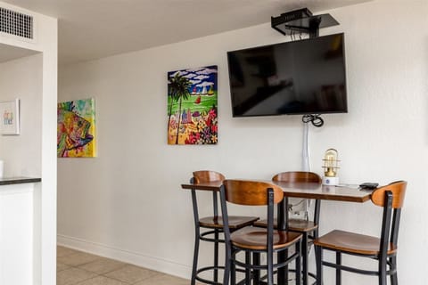 Condo, Multiple Beds, Balcony (Tequila Sunrise - Pet Friendly) | Dining