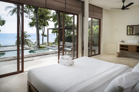 Seaview Pool Villa | In-room safe, desk, free WiFi, bed sheets